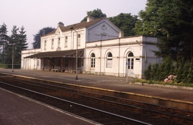 ESNEUX  83-9182.jpg